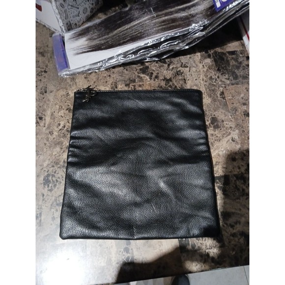 Victoria's Secret Angel Black Faux Leather Anniversary Foldover Clutch Bag - Picture 2 of 10